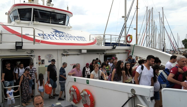 Foça’ya Gemi ile Ulaştılar