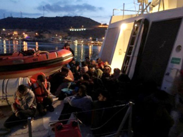 İzmir’de 132 Göçmen Yakalandı