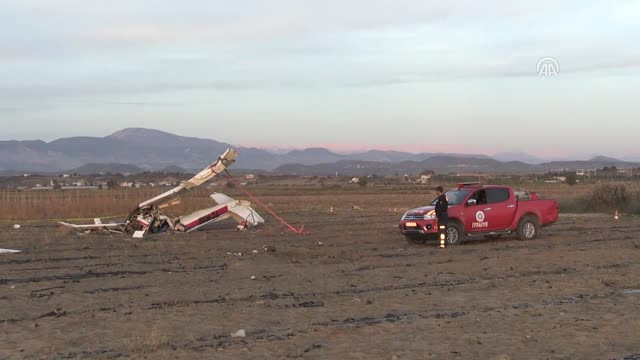Antalya’da Eğitim Uçağı Düştü (5)