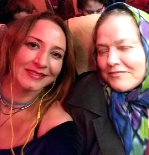 Annesini Sırtından ve Kafasından Bıçaklayan Kadın İntihar Ederek Yaşamına Son Verdi