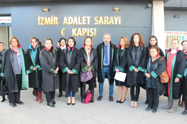 İzmir Barosundan Kadına Şiddet Açıklaması