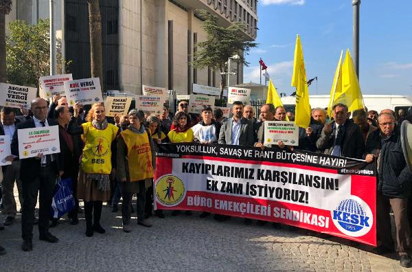 İzmir’de Kesk Üyeleri, Enflasyon Farklarının Ödenmesini İstedi