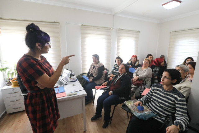 Buca’da Toplumsal Cinsiyet Eşitliği Masaya Yatırıldı