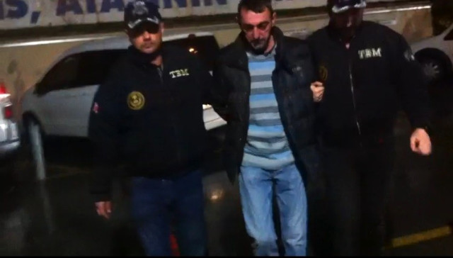 İzmir’de Halkı Galeyana Getirip Terör Propagandası Yapan Zanlılara Gözaltı