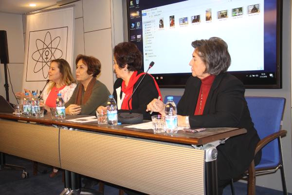 İzmir’de, Kadınlardan ‘Seçilme’ Talebi