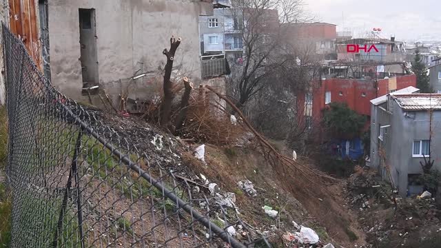 İzmir’de, Heyelan Nedeniyle Bir Ev Tahliye Edildi