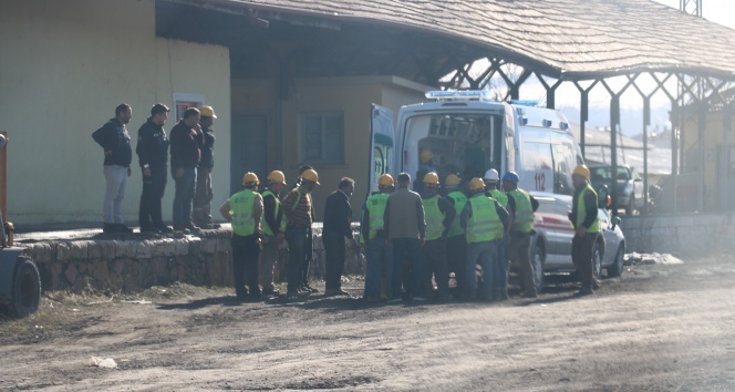 Devrilen vincin altında kalan işçi ağır yaralandı!