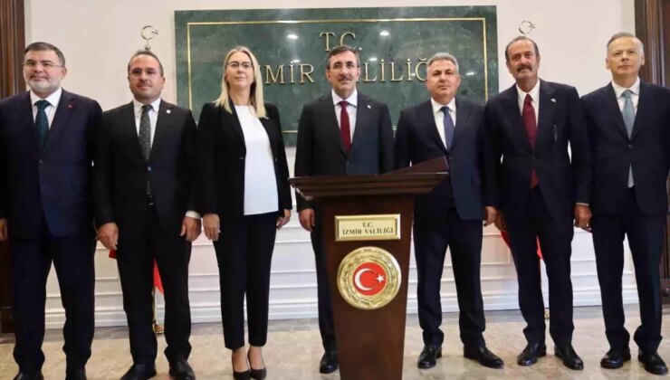Cumhurbaşkanı Yardımcısı İzmir Valiliği’ni ziyaret etti