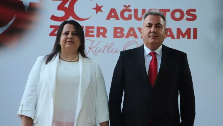 İzmir Valisi Süleyman Elban, Zafer Bayramı resepsiyonunda konuştu