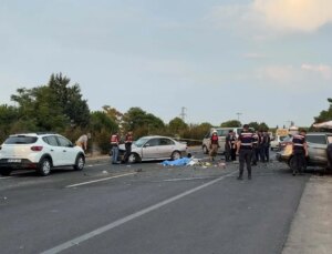 İzmir’de araba kazası: 2 meyyit, 3 yaralı