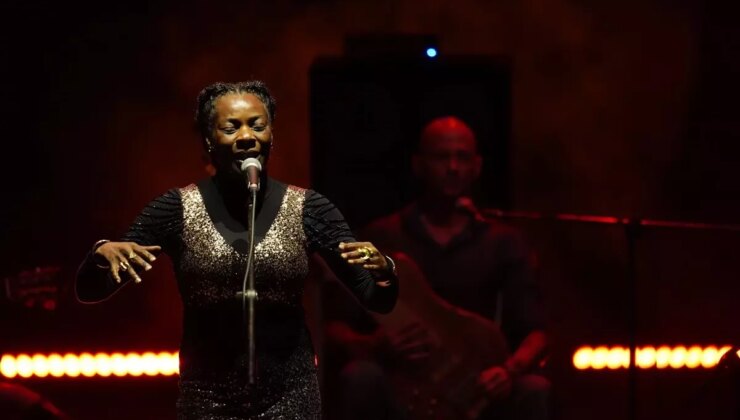 Buika, Türkiye Turnesinin Son Konserini İzmir’de Verdi