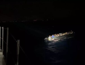 Çeşme ve Karaburun Açıklarında Yaklaşık 88 Kaçak Göçmen Kurtarıldı