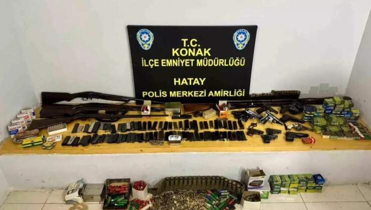 İzmir’de 91 Yaşında Hayatını Kaybeden Şahsın Meskeninde Çok Sayıda Silah Bulundu