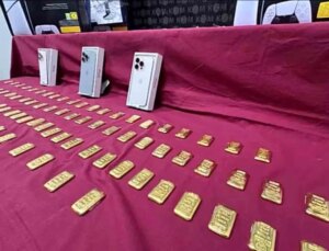 İzmir’de Uçaktan İner İnmez 18 Kilo Altınla Yakalandılar
