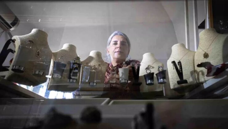 Pahalı Taşları Sanata Dönüştüren Bayan Usta: Gülay Atıcı Ertan