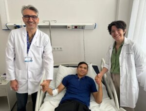 17 Yıllık Sorun Ameliyatla Çözüldü: Türkmen Genç Kendi İdrarını Tutmaya Başladı