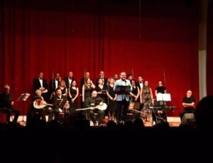 İzmir Türk Halk Müziği Korosu Fethiye’de Unutulmaz Bir Konser Verdi