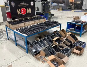 İzmir’de Yasa Dışı Silah İmalatı Operasyonu: 2 Tutuklama