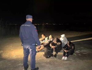 İzmir’de 30 sistemsiz göçmen yakalandı