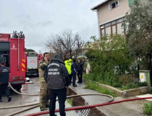 İzmir’de çıkan konut yangınında bir kişi hayatını kaybetti