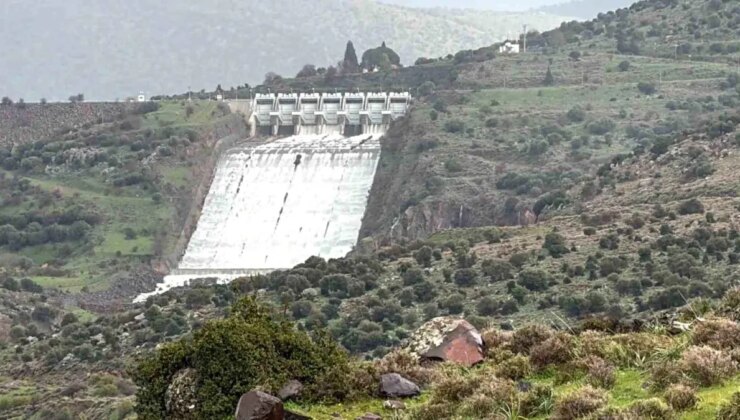 İzmir’de çok yağışlar sonrası barajlardan denetimli su bırakılıyor
