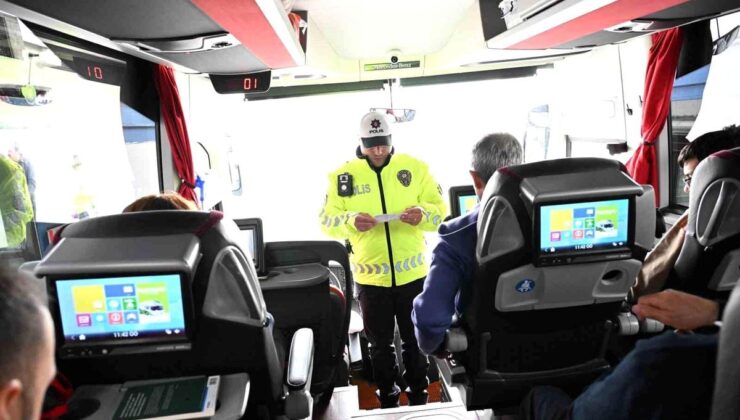 İzmir’de polis gruplarından bayram mesaisi