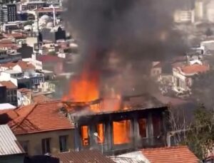 İzmir’de metruk binada yangın
