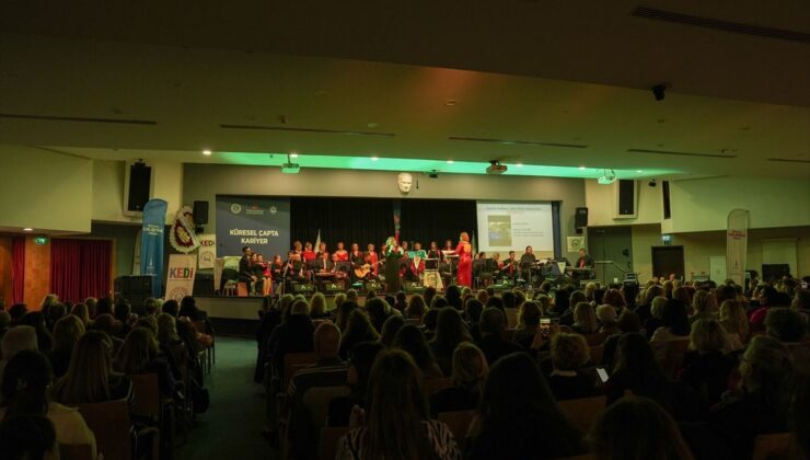 İzmir’de “Otizmi Müzikle Fark Ediyoruz” aktifliği düzenlendi