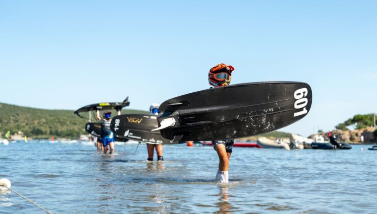 İzeltaş Dünya Motosurf Şampiyonası birinci gün etap yarışları sona erdi