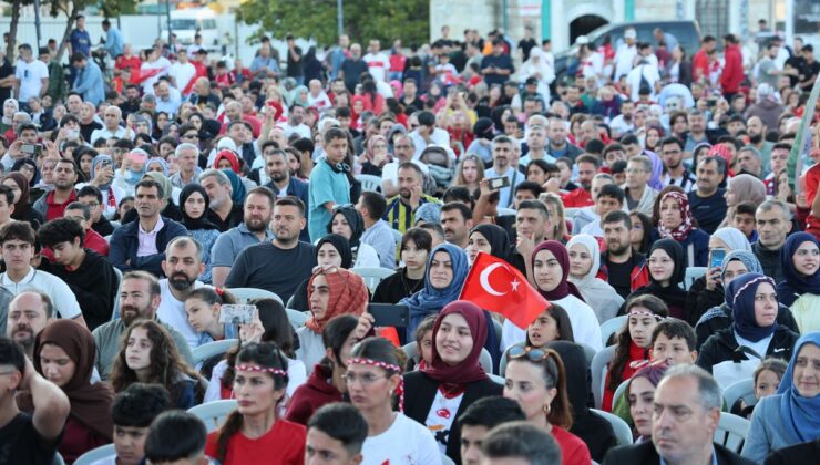 İzmir’de ulusal maç heyecanı