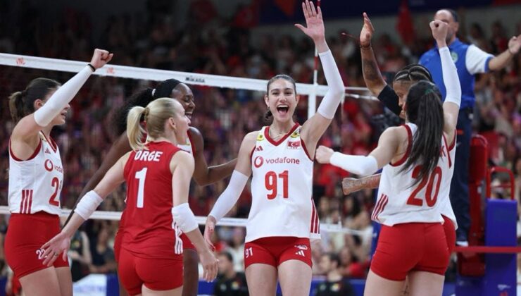 İzmir’in voleyboldaki gururu Defne